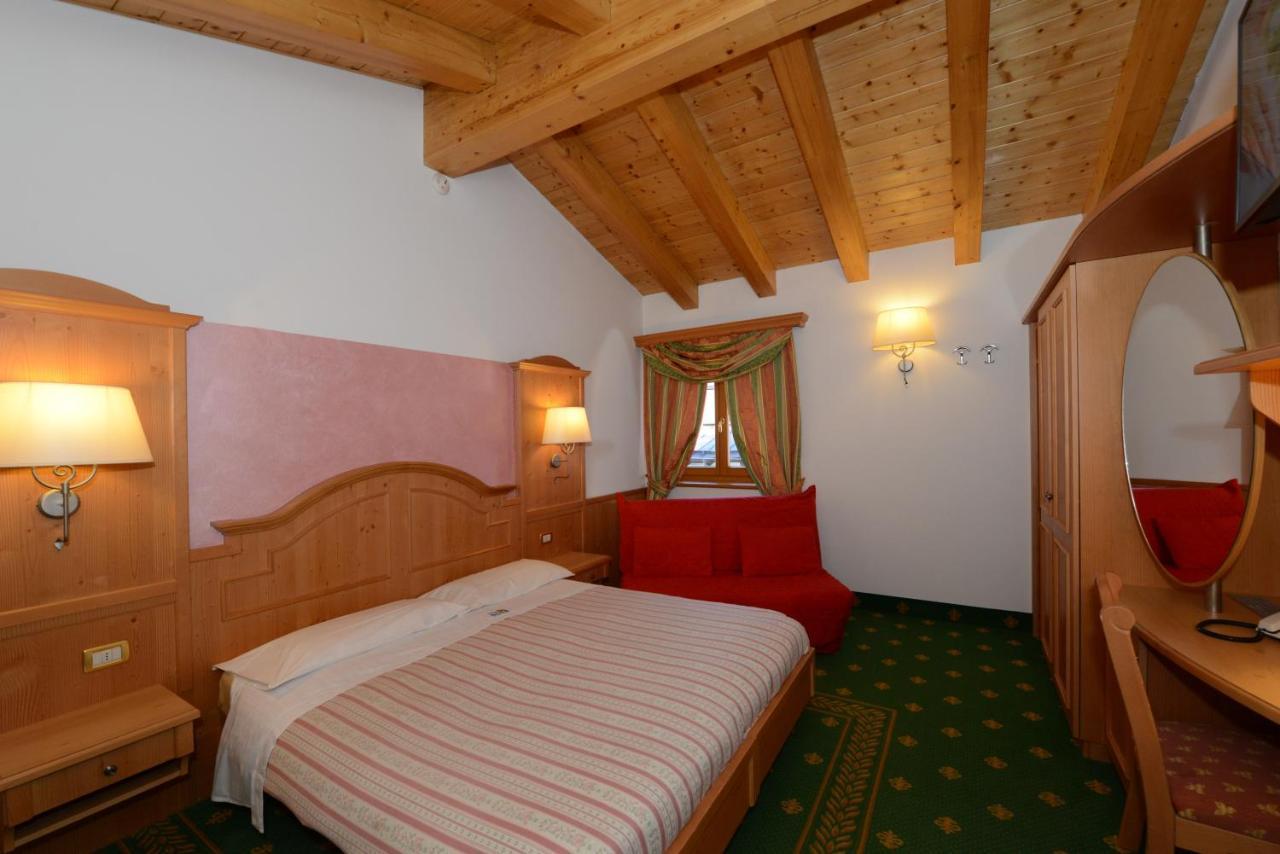 Hotel Sole Пассо-дель-Тонале Экстерьер фото