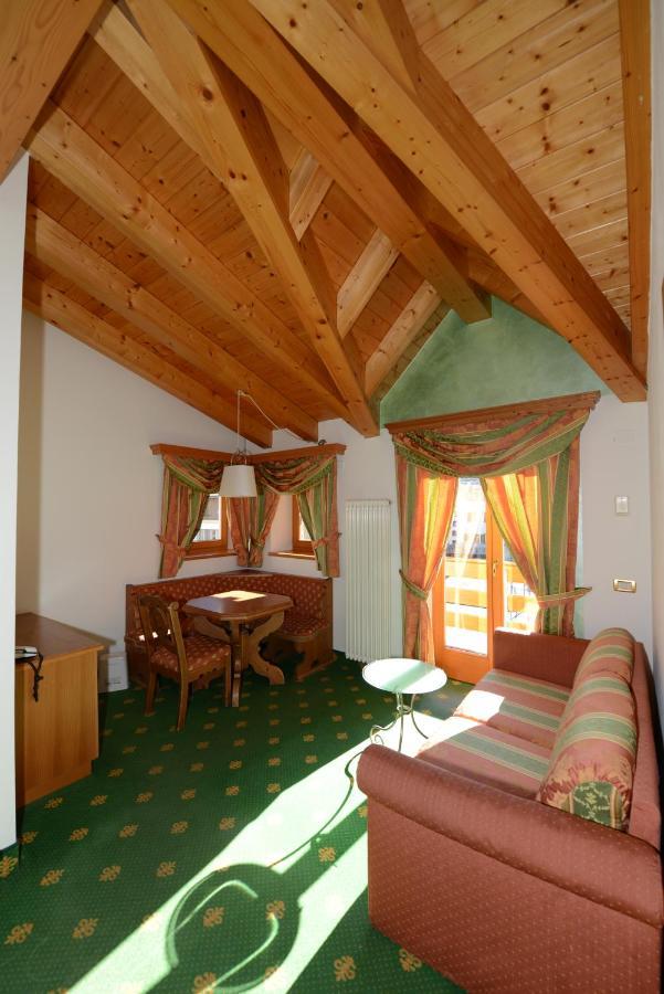 Hotel Sole Пассо-дель-Тонале Экстерьер фото